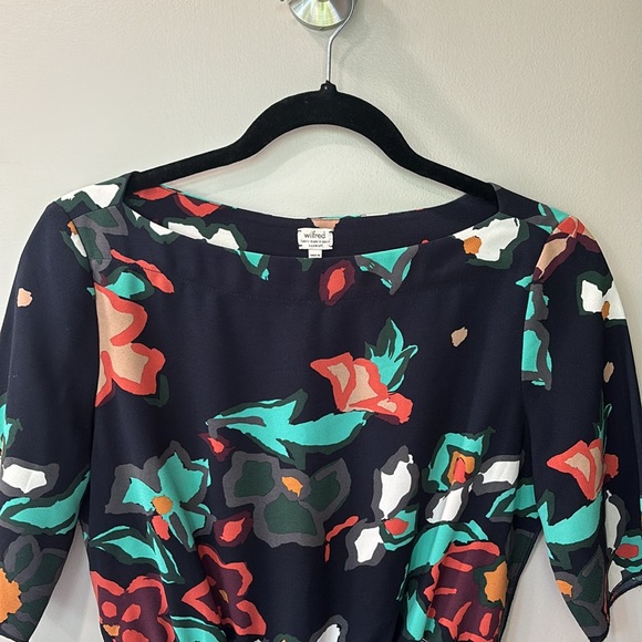 Wilfred Aritzia Floral Peplum Blouse, Size XXS - Picture 2 of 7